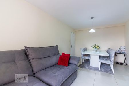 Sala de apartamento à venda com 3 quartos, 74m² em Jaguaribe, Osasco