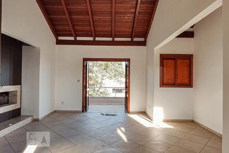 Casa à venda com 324m², 5 quartos e 4 vagas Casa à venda com 324m², 5 quartos e 4 vagasLiving 2