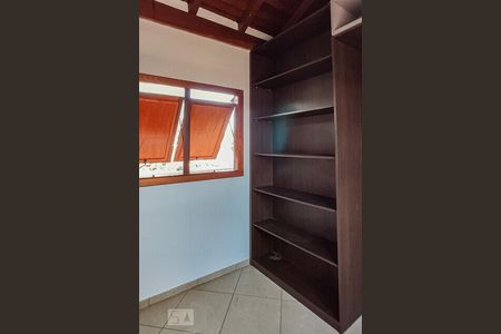 Casa à venda com 324m², 5 quartos e 4 vagas Casa à venda com 324m², 5 quartos e 4 vagasCopa