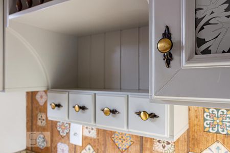 Casa à venda com 324m², 5 quartos e 4 vagas Casa à venda com 324m², 5 quartos e 4 vagasCozinha