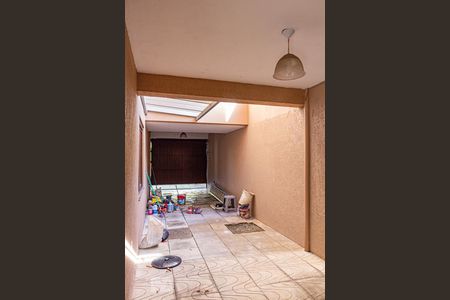 Casa à venda com 324m², 5 quartos e 4 vagas Casa à venda com 324m², 5 quartos e 4 vagasGaragem Coberta