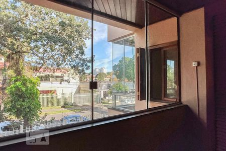 Casa à venda com 324m², 5 quartos e 4 vagas Casa à venda com 324m², 5 quartos e 4 vagasVaranda do Quarto 4