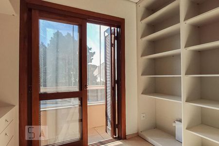 Casa à venda com 324m², 5 quartos e 4 vagas Casa à venda com 324m², 5 quartos e 4 vagasQuarto 3