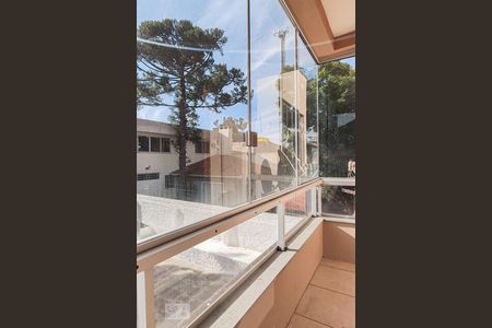 Casa à venda com 324m², 5 quartos e 4 vagas Casa à venda com 324m², 5 quartos e 4 vagasVaranda do Quarto 2