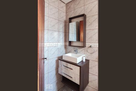 Casa à venda com 324m², 5 quartos e 4 vagas Casa à venda com 324m², 5 quartos e 4 vagasBanheiro 2