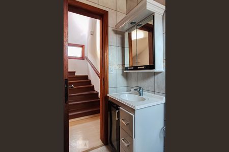 Casa à venda com 324m², 5 quartos e 4 vagas Casa à venda com 324m², 5 quartos e 4 vagasBanheiro 1