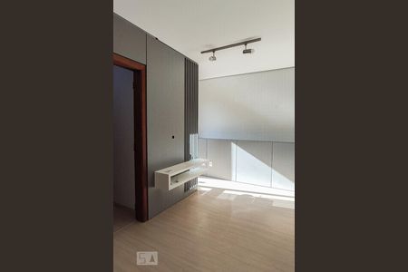 Casa à venda com 324m², 5 quartos e 4 vagas Casa à venda com 324m², 5 quartos e 4 vagasQuarto 1