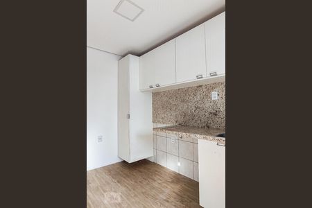 Casa à venda com 324m², 5 quartos e 4 vagas Casa à venda com 324m², 5 quartos e 4 vagasÁrea de Serviço