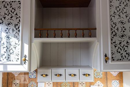 Casa à venda com 324m², 5 quartos e 4 vagas Casa à venda com 324m², 5 quartos e 4 vagasCozinha