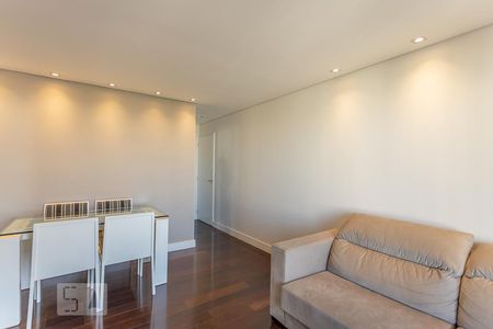 Sala de apartamento para alugar com 3 quartos, 76m² em Vila Ipojuca, São Paulo