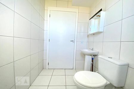 Banheiro de apartamento à venda com 2 quartos, 63m² em Feitoria, São Leopoldo