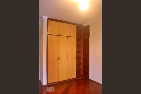 Apartamento à venda com 276m², 4 quartos e 3 vagasQuarto 2