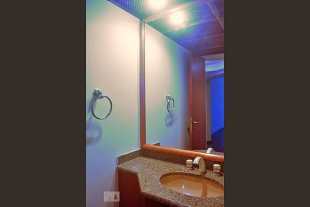 Lavabo de apartamento à venda com 4 quartos, 276m² em Vila Bastos, Santo André