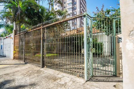 Casa à venda com 775m², 4 quartos e 3 vagasPortão