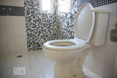 Apartamento à venda com 71m², 2 quartos e 2 vagasBanheiro 