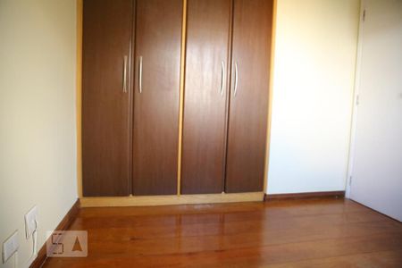 Apartamento à venda com 71m², 2 quartos e 2 vagasQuarto 2