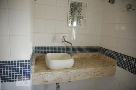 Apartamento à venda com 71m², 2 quartos e 2 vagasBanheiro 