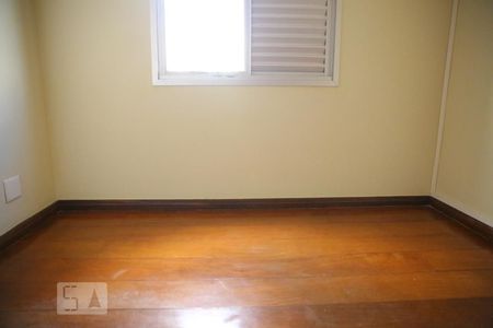 Apartamento à venda com 71m², 2 quartos e 2 vagasQuarto 2