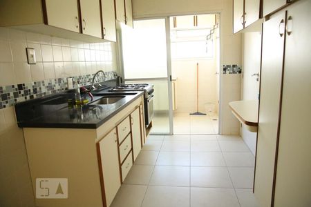 Apartamento à venda com 71m², 2 quartos e 2 vagasCozinha