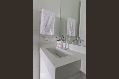 Apartamento à venda com 28m², 1 quarto e sem vagaBanheiro