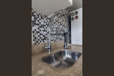 Cozinha de apartamento à venda com 1 quarto, 28m² em Vila Alpina, São Paulo