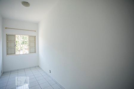 Casa para alugar com 75m², 3 quartos e 2 vagas Casa para alugar com 75m², 3 quartos e 2 vagasQuarto 1