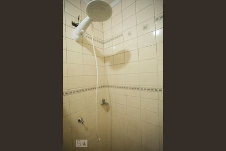 Casa para alugar com 75m², 3 quartos e 2 vagas Casa para alugar com 75m², 3 quartos e 2 vagasBanheiro - Chuveiro