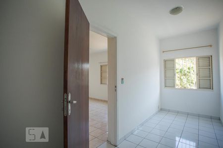 Casa para alugar com 75m², 3 quartos e 2 vagas Casa para alugar com 75m², 3 quartos e 2 vagasQuarto 1