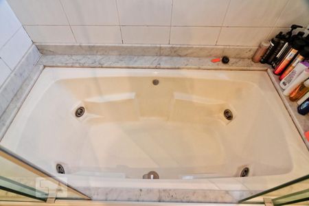 Apartamento à venda com 128m², 3 quartos e 2 vagasBanheiro da Suíte