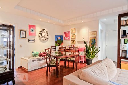 Apartamento à venda com 128m², 3 quartos e 2 vagasSala