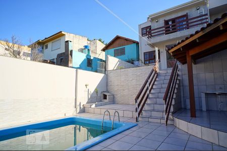 Casa à venda com 300m², 4 quartos e 2 vagasPiscina