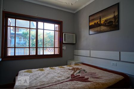 Quarto 1 de casa à venda com 4 quartos, 300m² em Jardim Itu-sabará, Porto Alegre