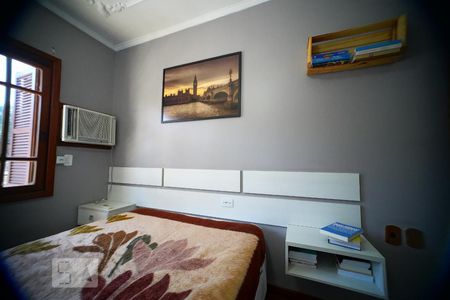 Quarto 1 de casa à venda com 4 quartos, 300m² em Jardim Itu-sabará, Porto Alegre