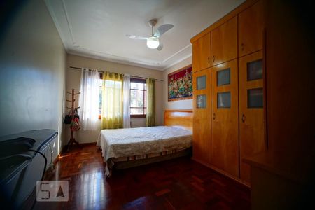 Casa à venda com 300m², 4 quartos e 2 vagasQuarto 2