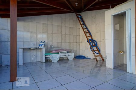 Casa à venda com 300m², 4 quartos e 2 vagasQuiosque piscina