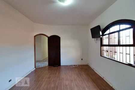 Casa à venda com 303m², 4 quartos e 6 vagasSuíte 1