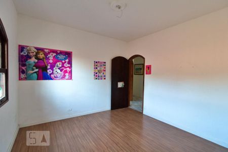 Casa à venda com 303m², 4 quartos e 6 vagasSuíte 2