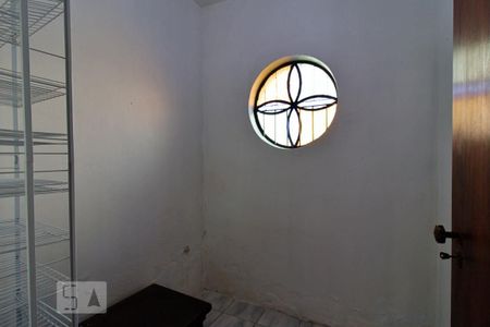 Casa à venda com 303m², 4 quartos e 6 vagasAcesso a Saleta 