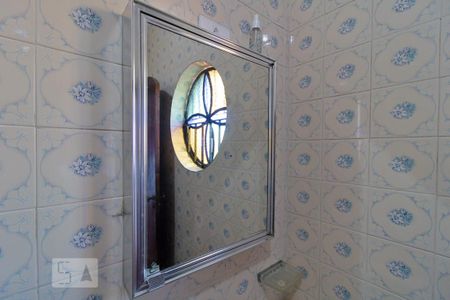 Casa à venda com 303m², 4 quartos e 6 vagasBanheiro da Suíte 2