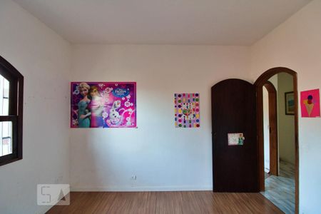 Casa à venda com 303m², 4 quartos e 6 vagasSuíte 2