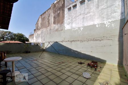 Casa à venda com 303m², 4 quartos e 6 vagasÁrea Externa