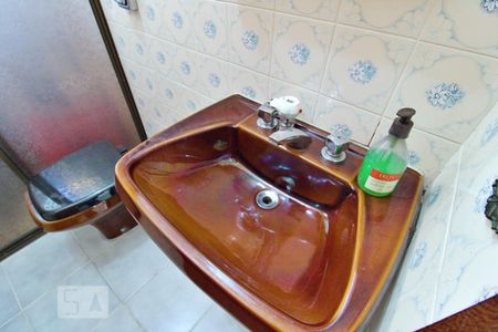 Casa à venda com 303m², 4 quartos e 6 vagasBanheiro