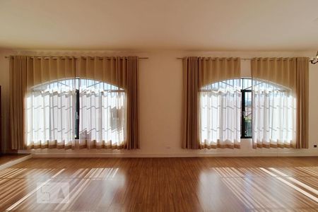 Sala de casa à venda com 4 quartos, 303m² em Jardim Londrina, São Paulo