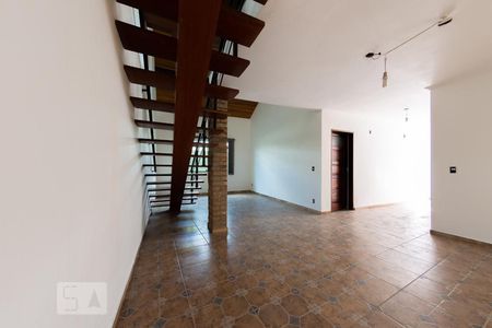 Sala de casa para alugar com 4 quartos, 267m² em Vila Bocaina, Mauá