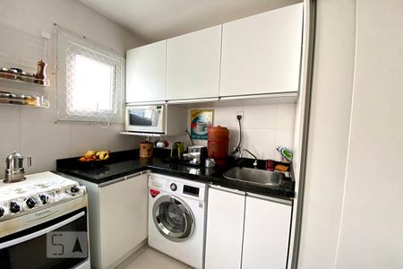 Apartamento à venda com 60m², 2 quartos e 1 vaga Apartamento à venda com 60m², 2 quartos e 1 vagaCozinha e Área de Serviço