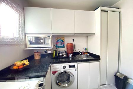 Apartamento à venda com 60m², 2 quartos e 1 vaga Apartamento à venda com 60m², 2 quartos e 1 vagaCozinha e Área de Serviço