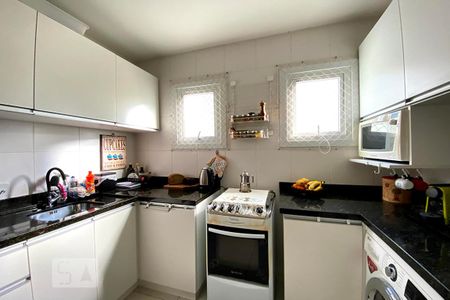 Apartamento à venda com 60m², 2 quartos e 1 vaga Apartamento à venda com 60m², 2 quartos e 1 vagaCozinha