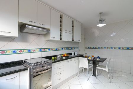 Casa à venda com 190m², 4 quartos e 3 vagasCozinha