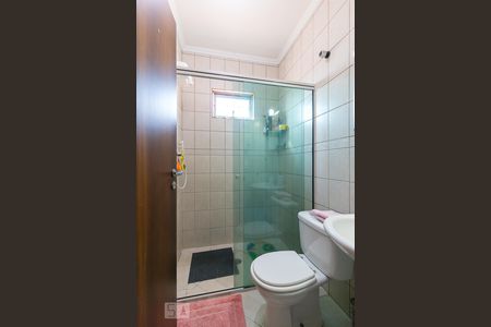 Casa à venda com 190m², 4 quartos e 3 vagasBanheiro social