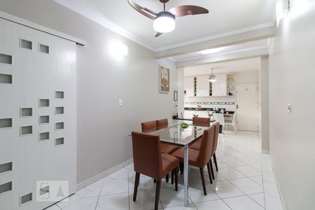 Casa à venda com 190m², 4 quartos e 3 vagasCopa